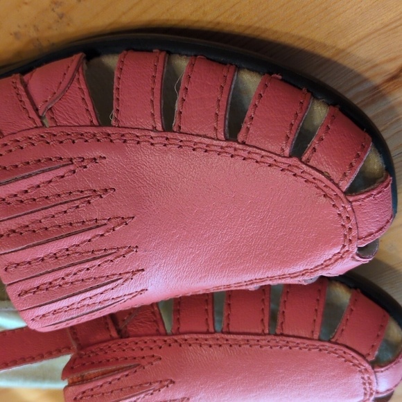 Experience Ultimate Comfort with Dr Scholls Advanced Comfort Series Sandals - Picture 5 of 14